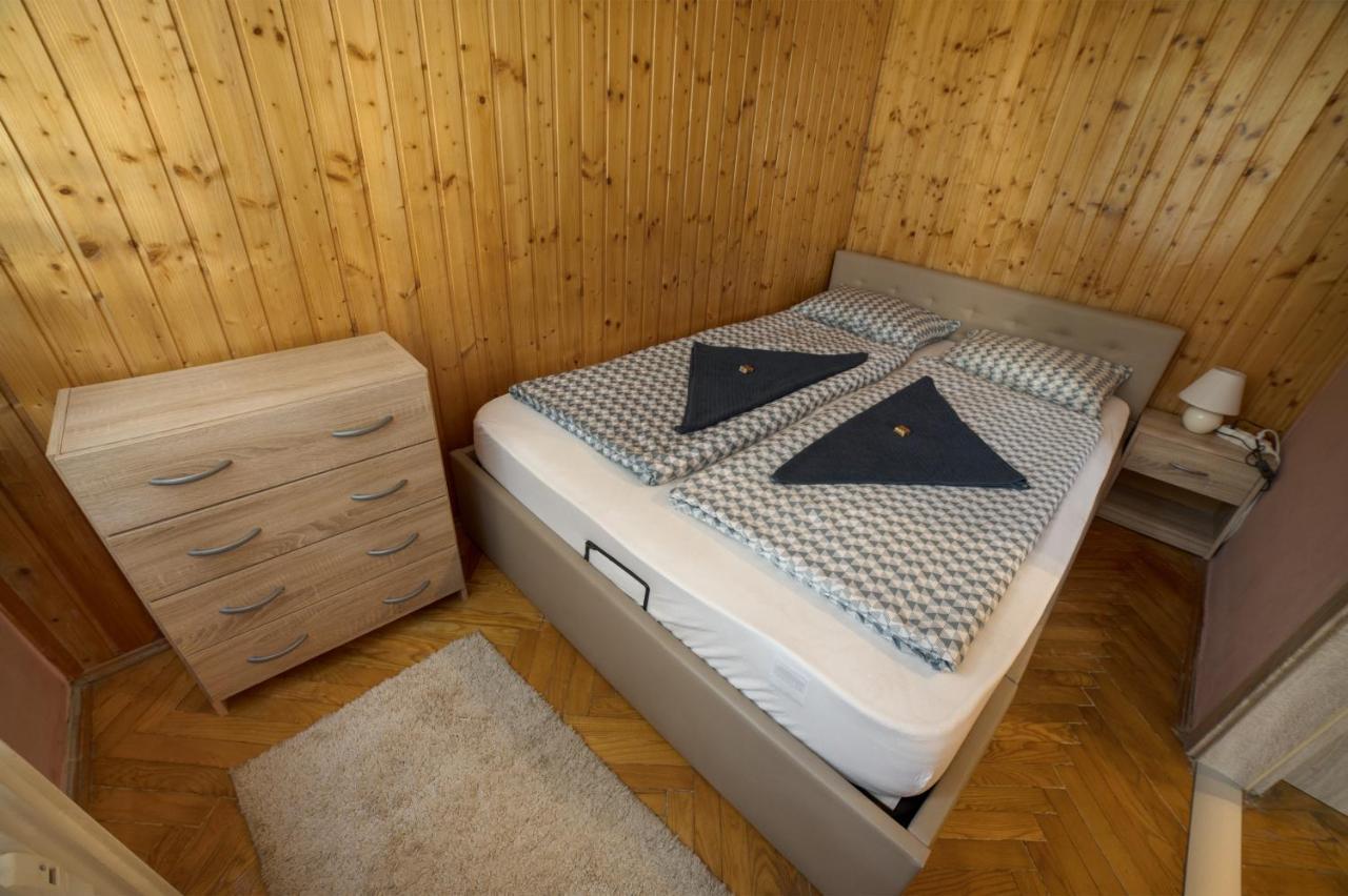 Koroesi Apartman Pécs Zewnętrze zdjęcie