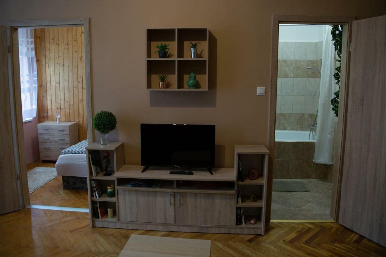 Koroesi Apartman Pécs Zewnętrze zdjęcie